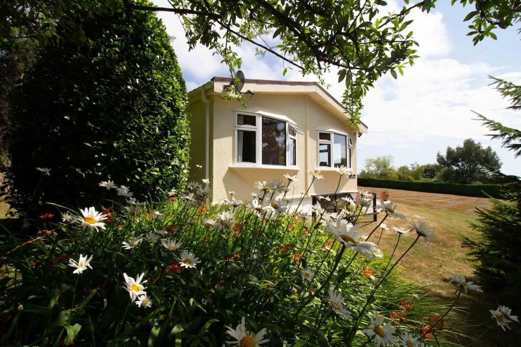 The Little House Apartment