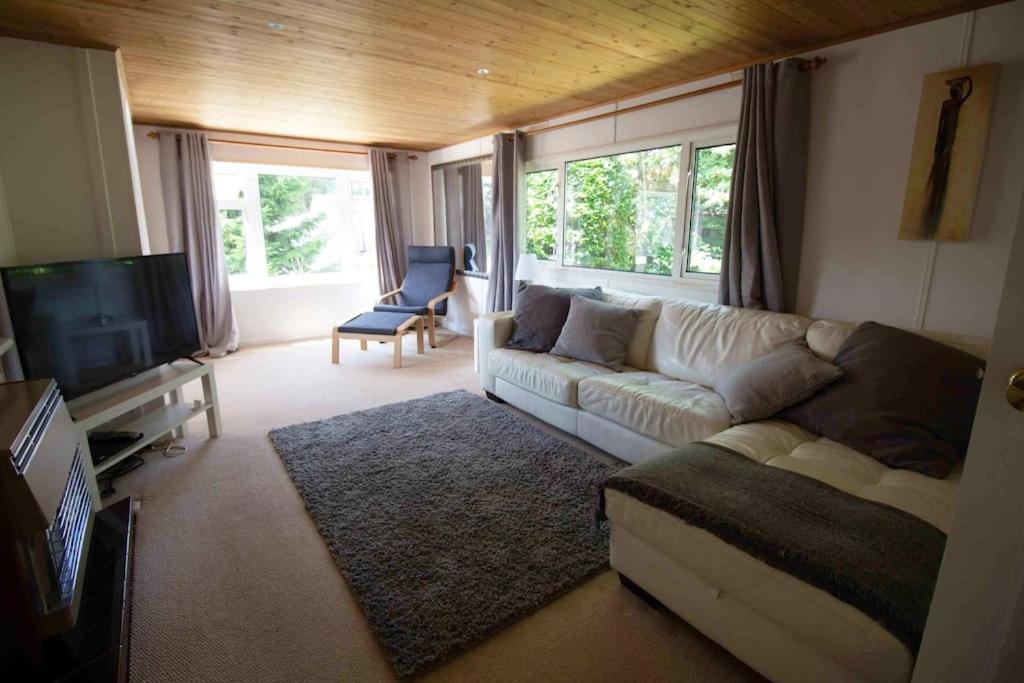 The Little House Apartment Uplyme